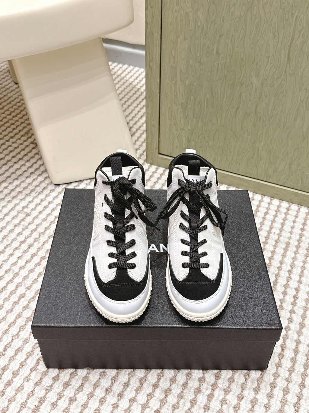 C-Sneakers