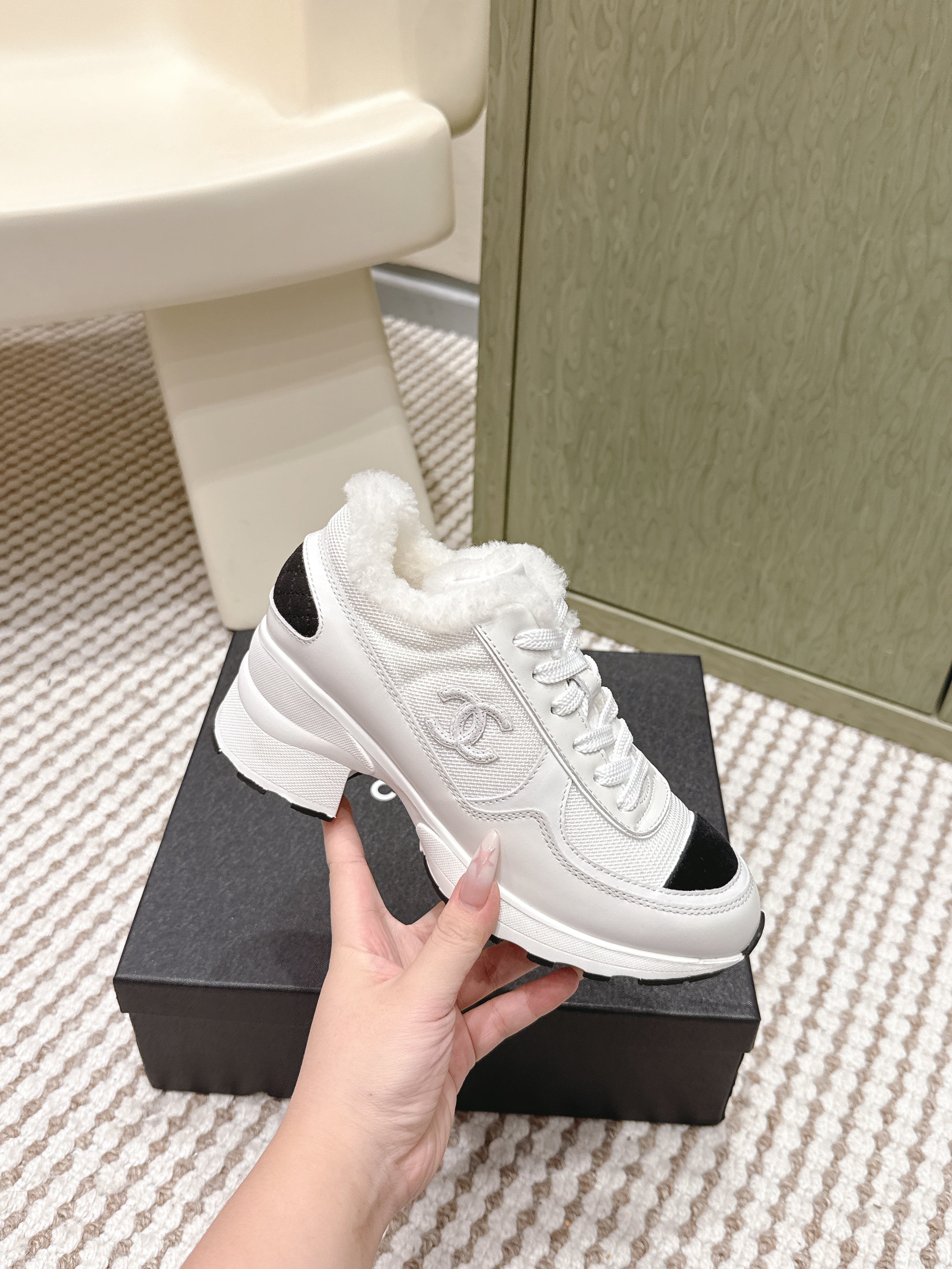 C-Sneakers