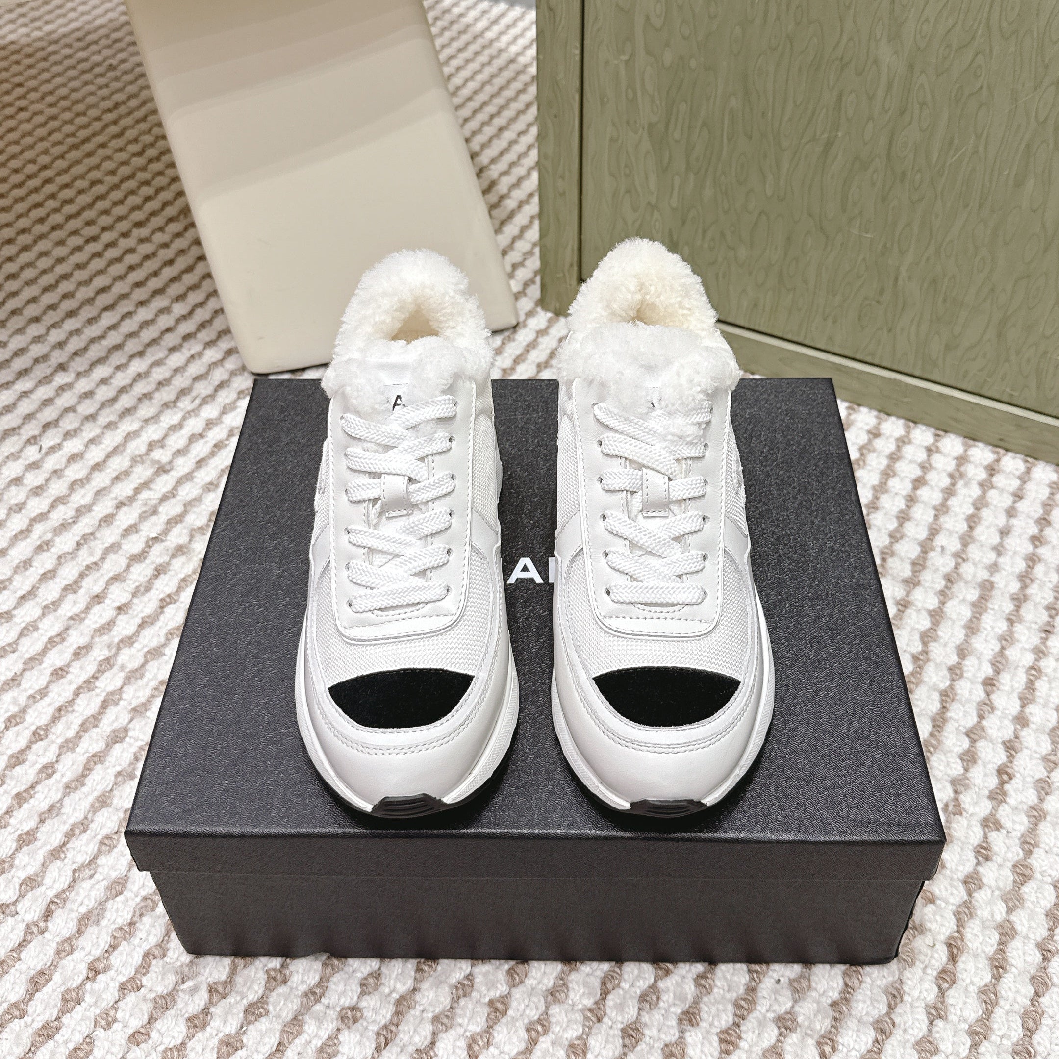 C-Sneakers