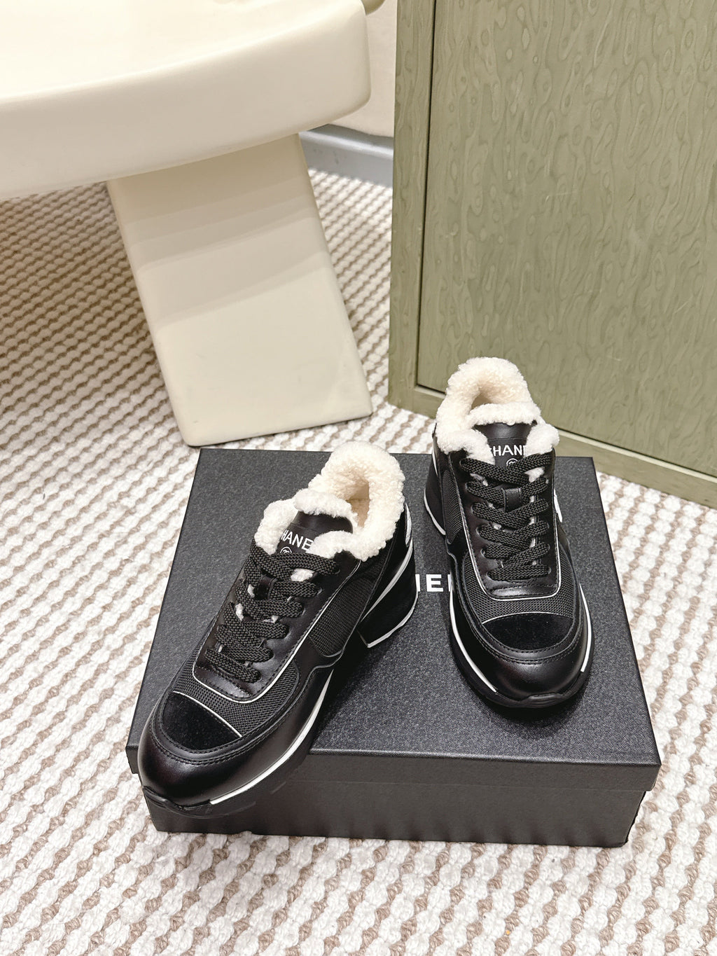 C-Sneakers