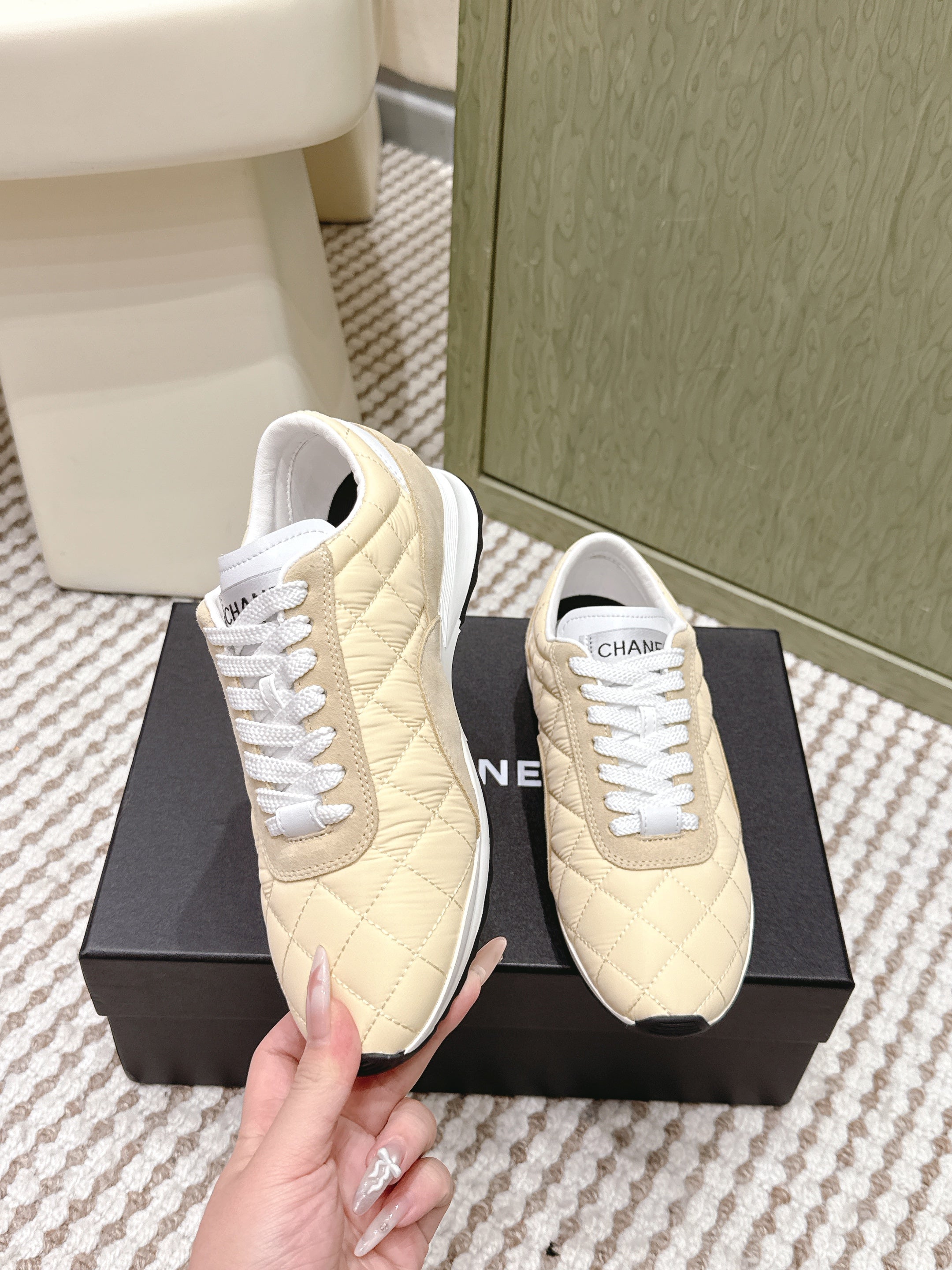 C-Sneakers