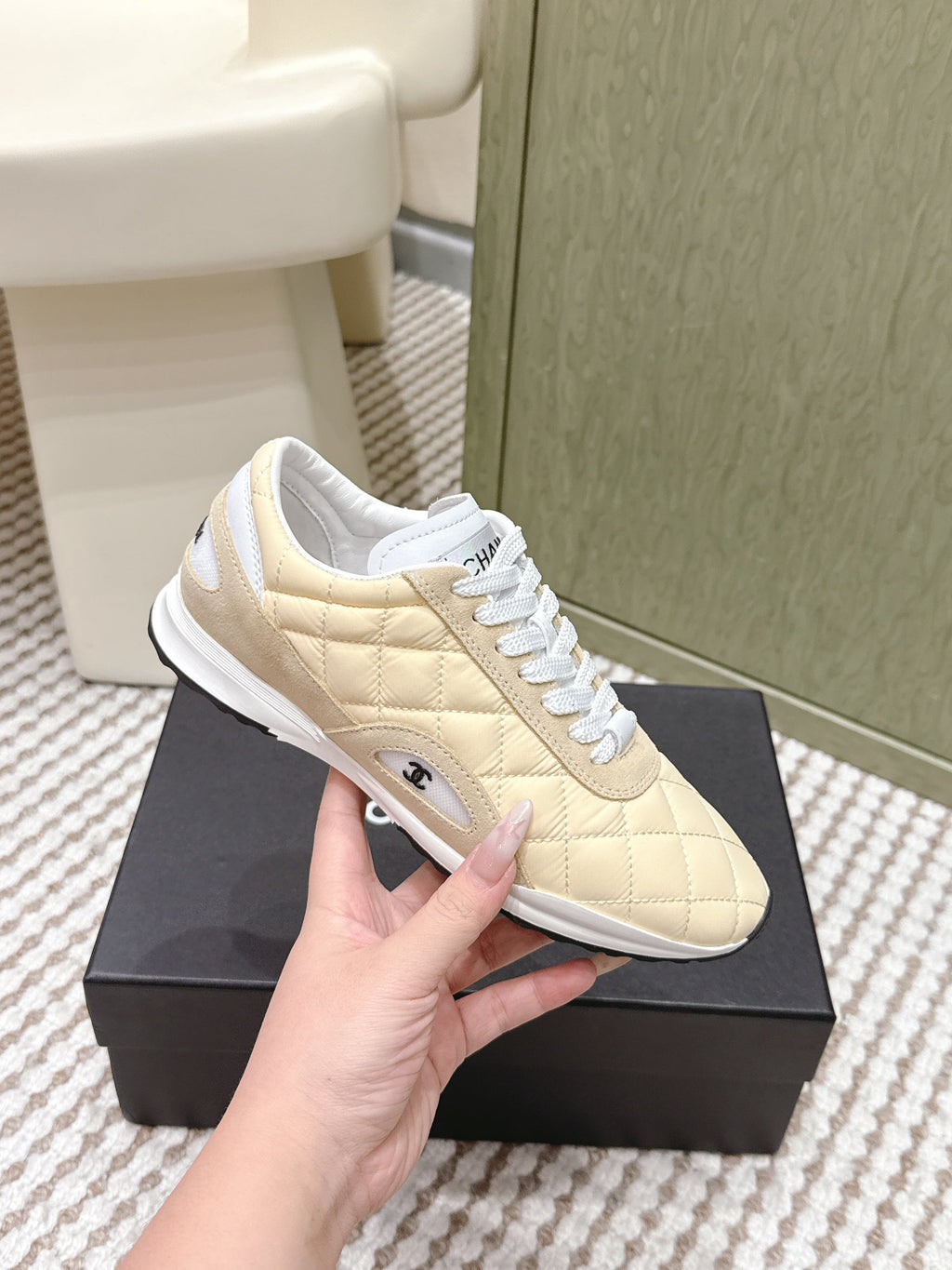 C-Sneakers