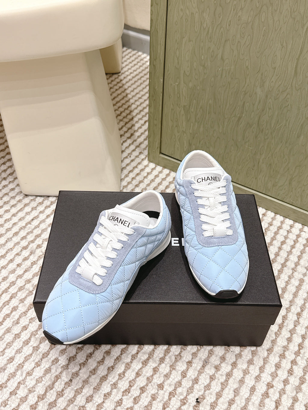 C-Sneakers