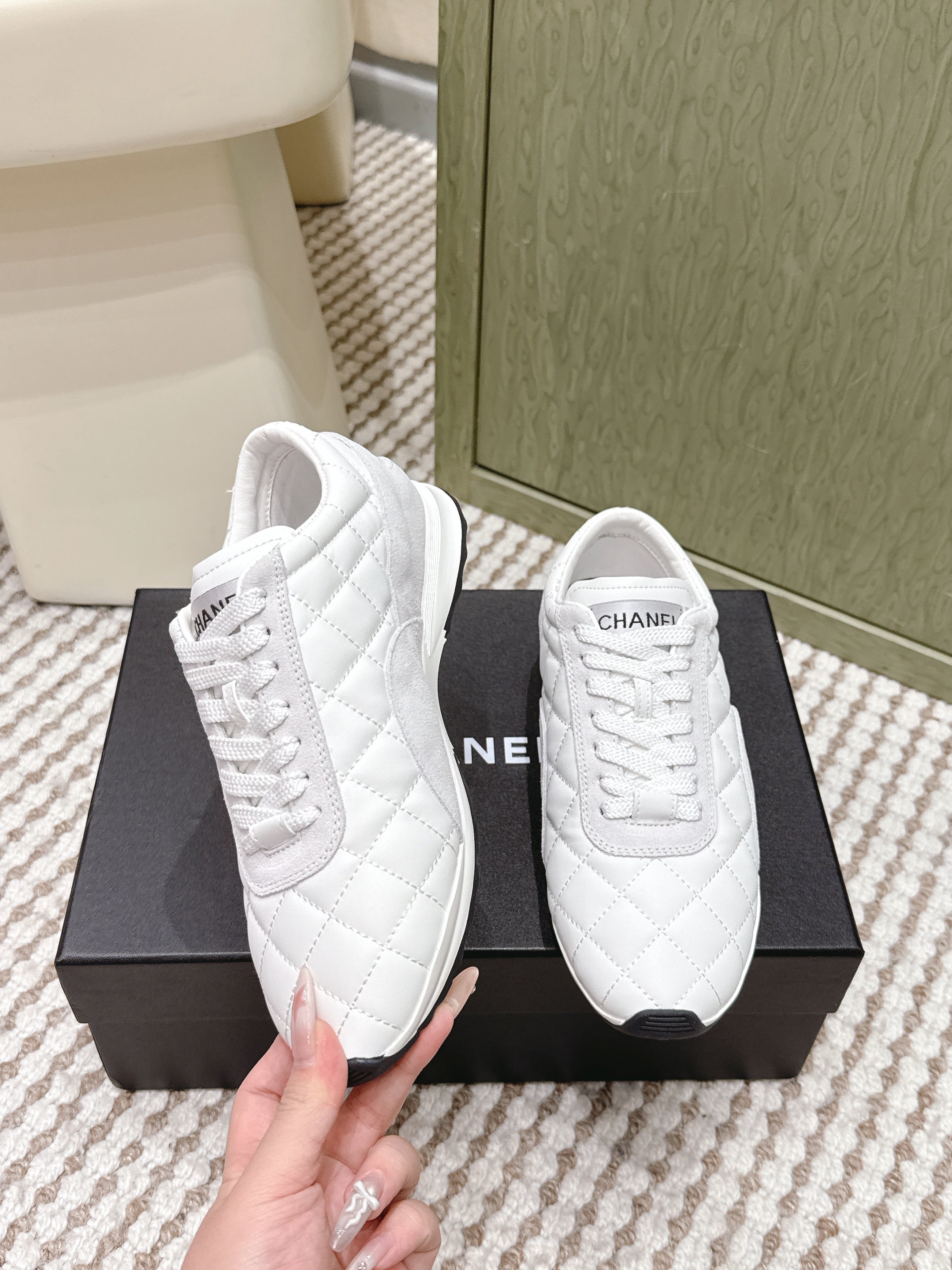 C-Sneakers