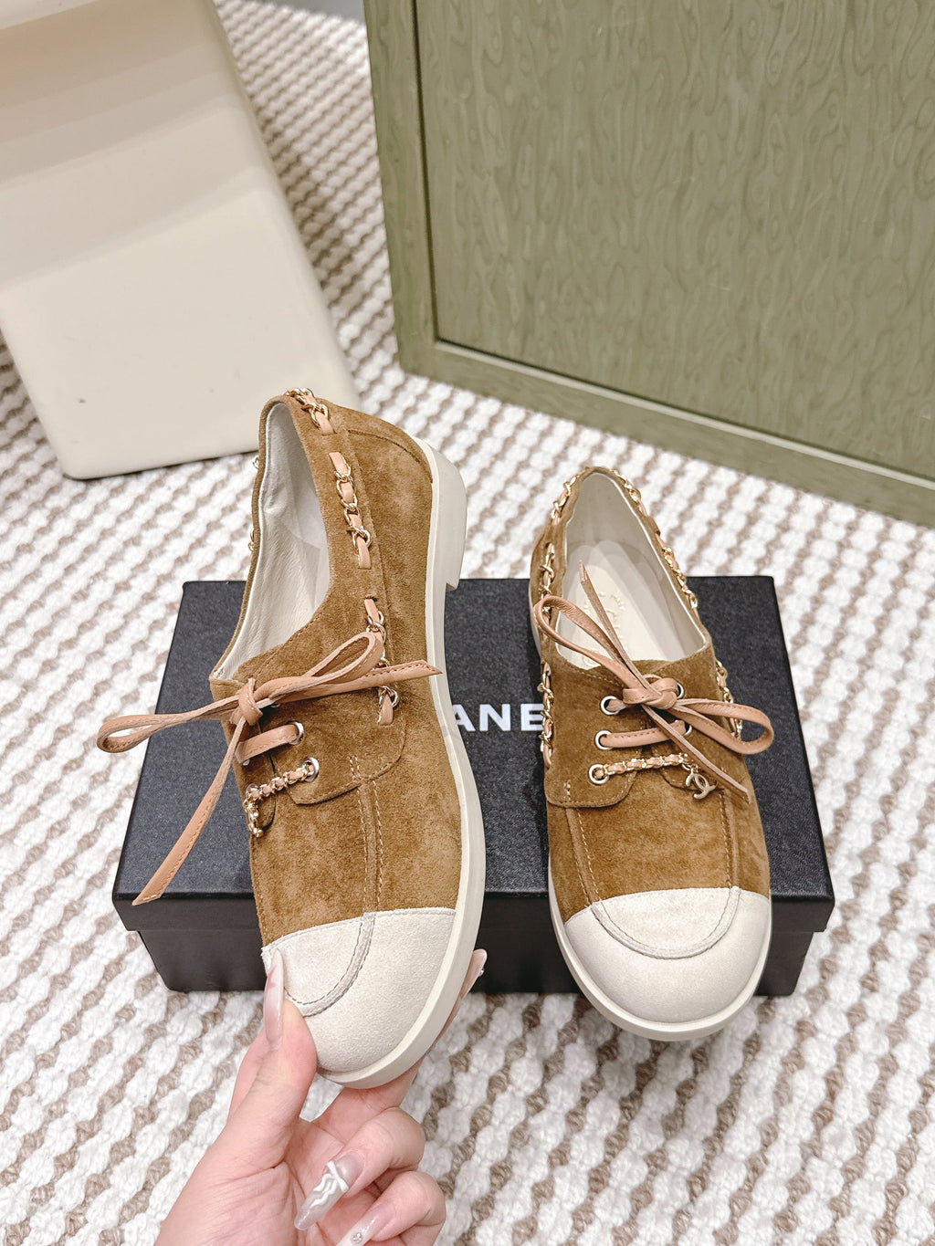 C-Sneakers