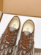 D-Sneakers