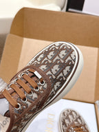 D-Sneakers