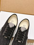 D-Sneakers