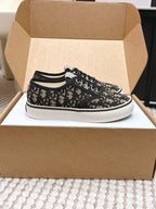D-Sneakers