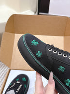 D-Sneakers