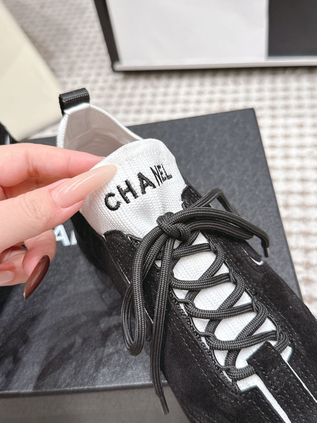 C-Sneakers