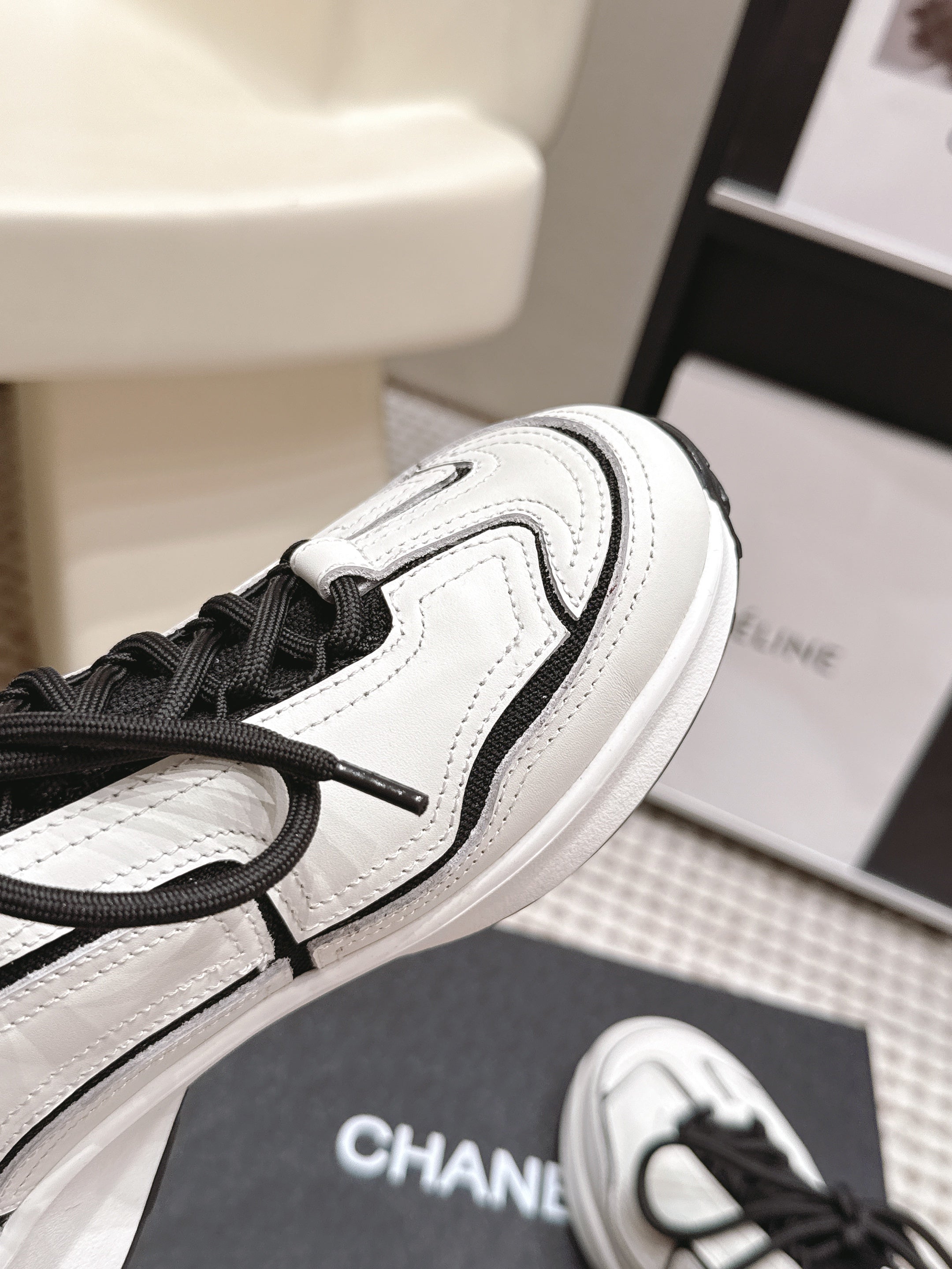 C-Sneakers