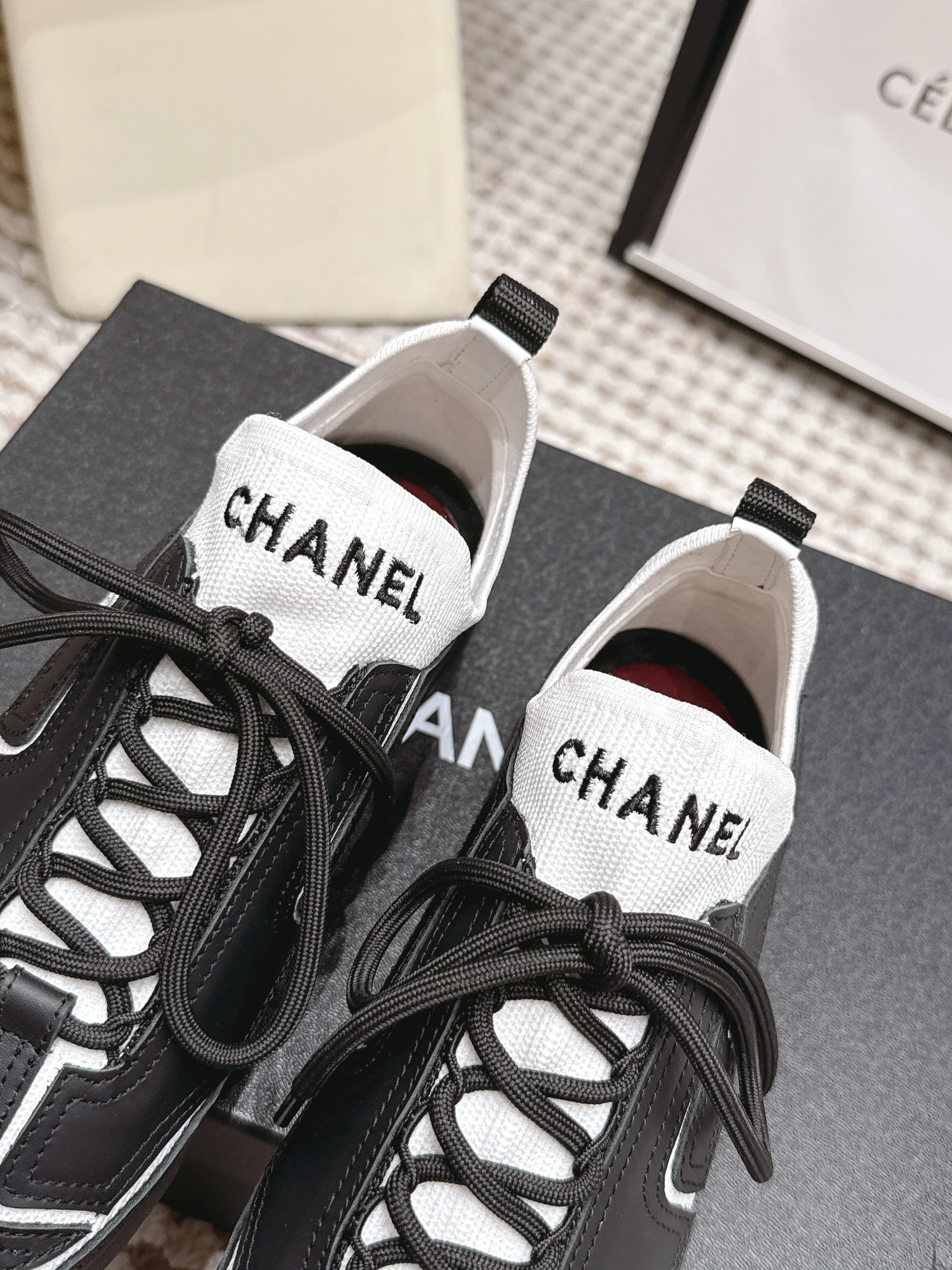 C-Sneakers