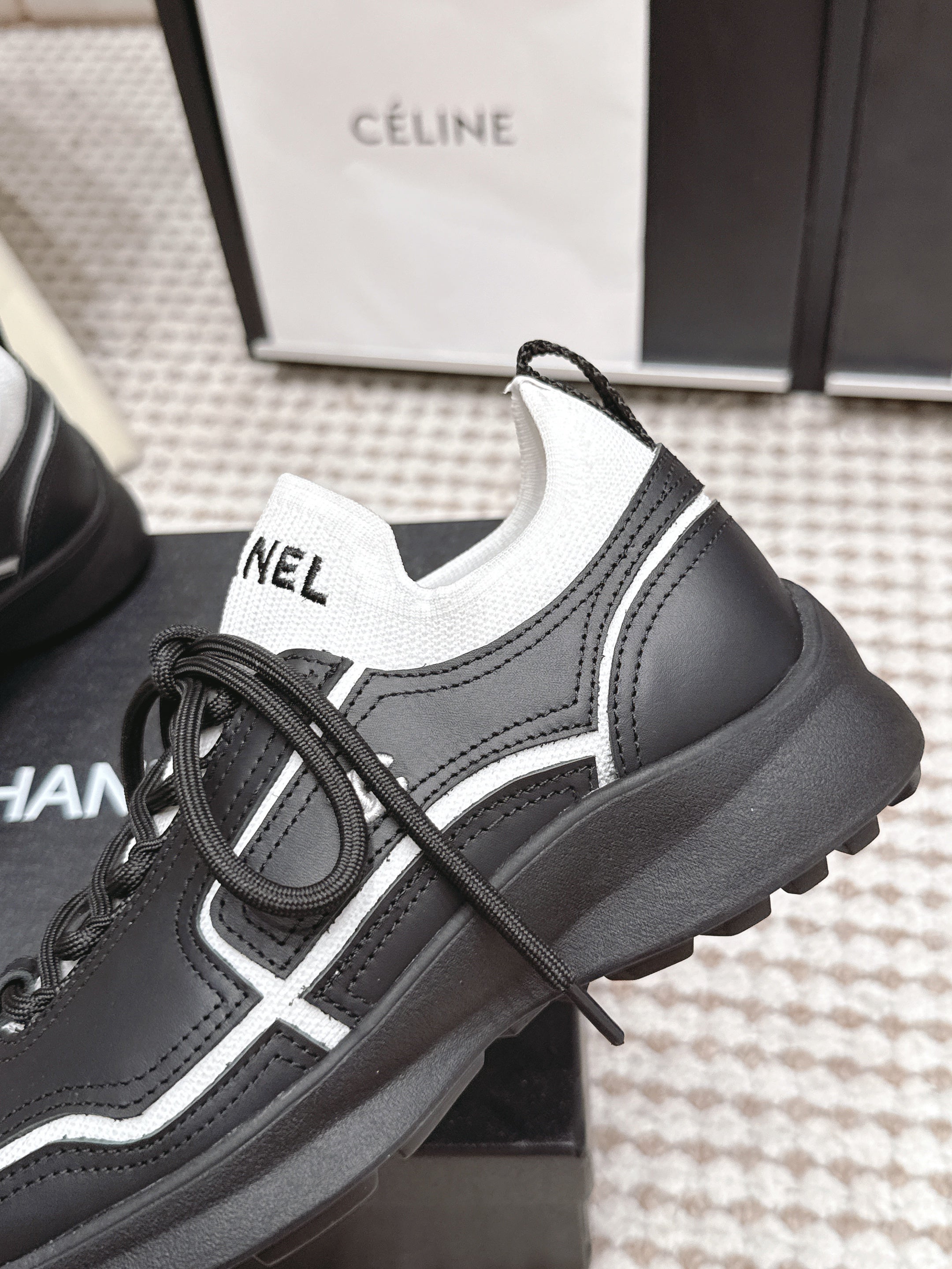 C-Sneakers