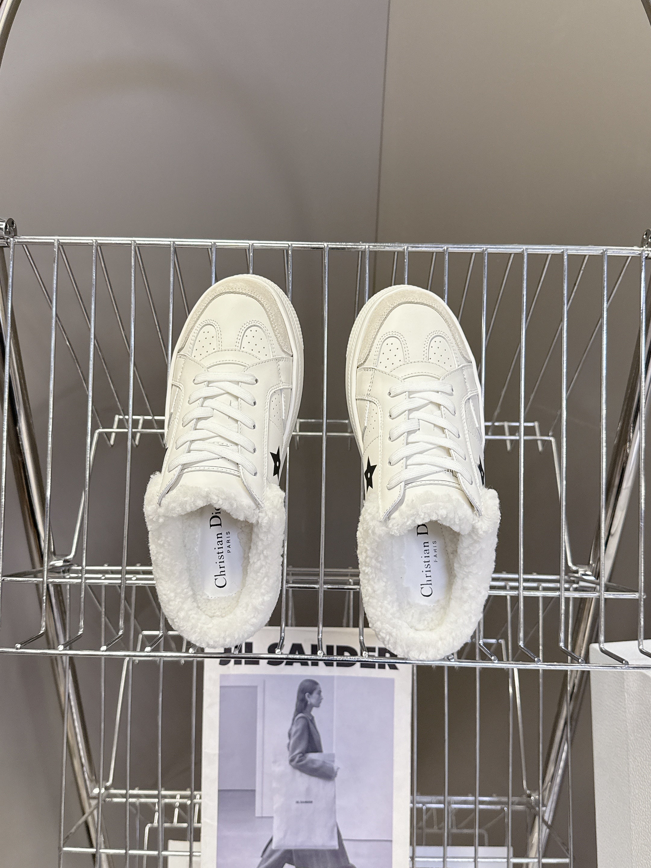 D-Sneakers