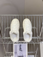D-Sneakers