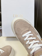 D-Sneakers