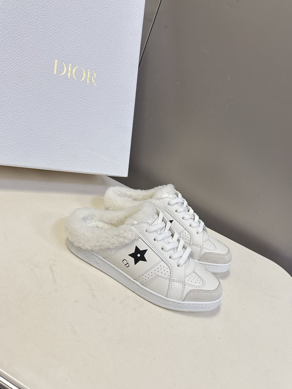 D-Sneakers