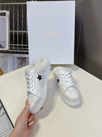 D-Sneakers