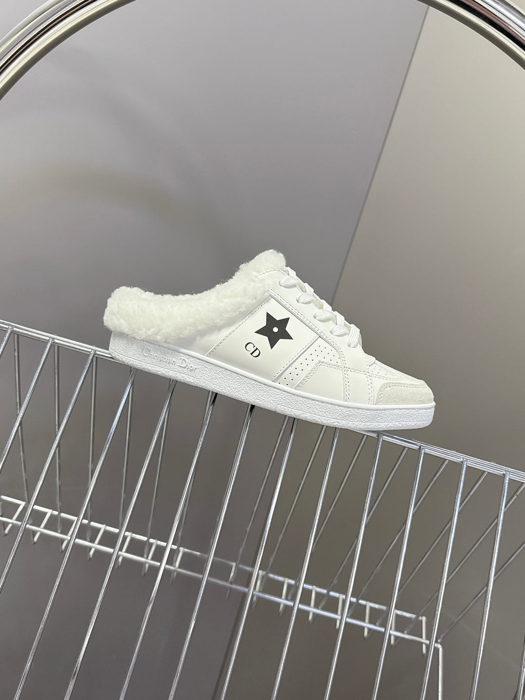 D-Sneakers