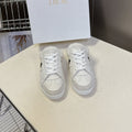 D-Sneakers