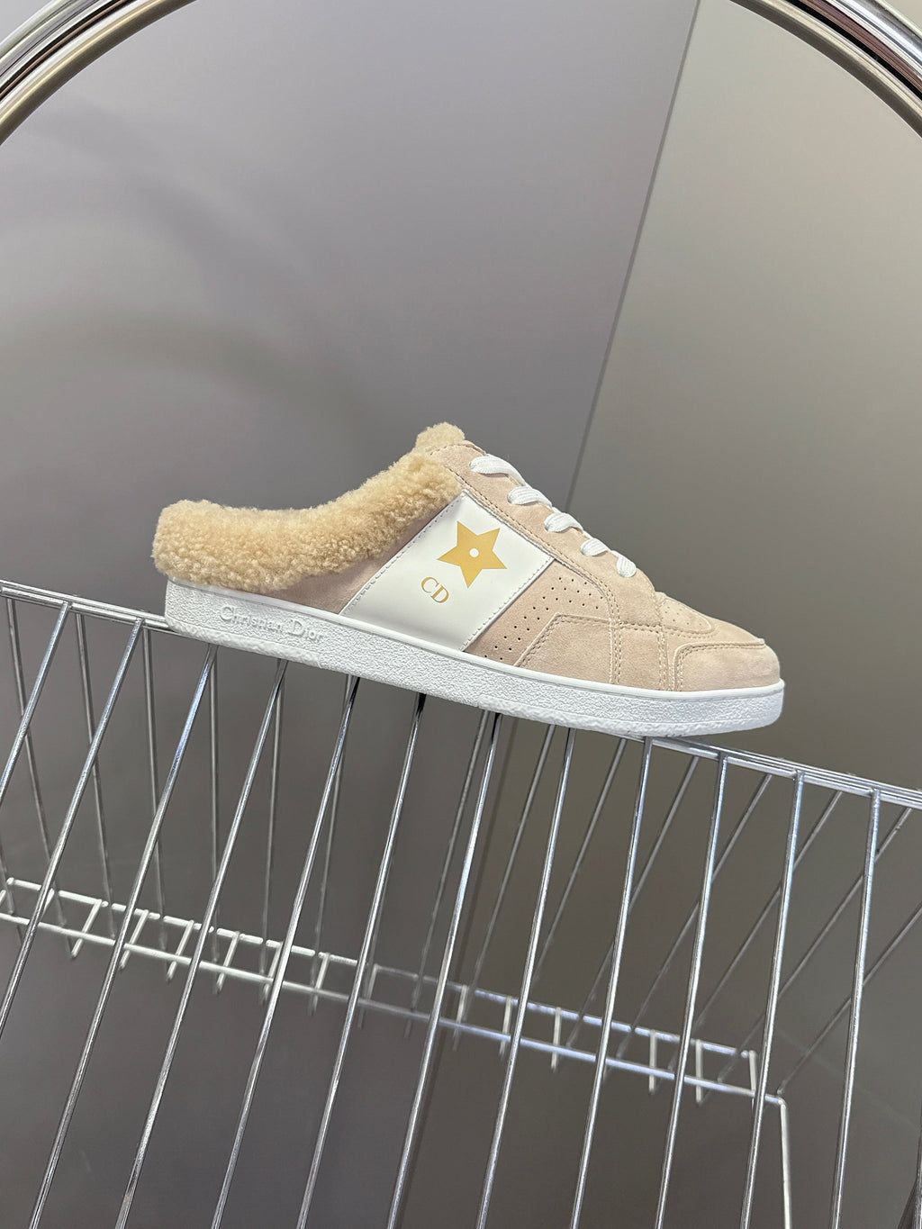 D-Sneakers