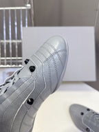 B-Sneakers