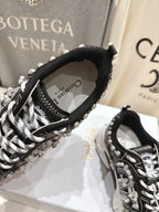 D-Sneakers