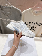 D-Sneakers