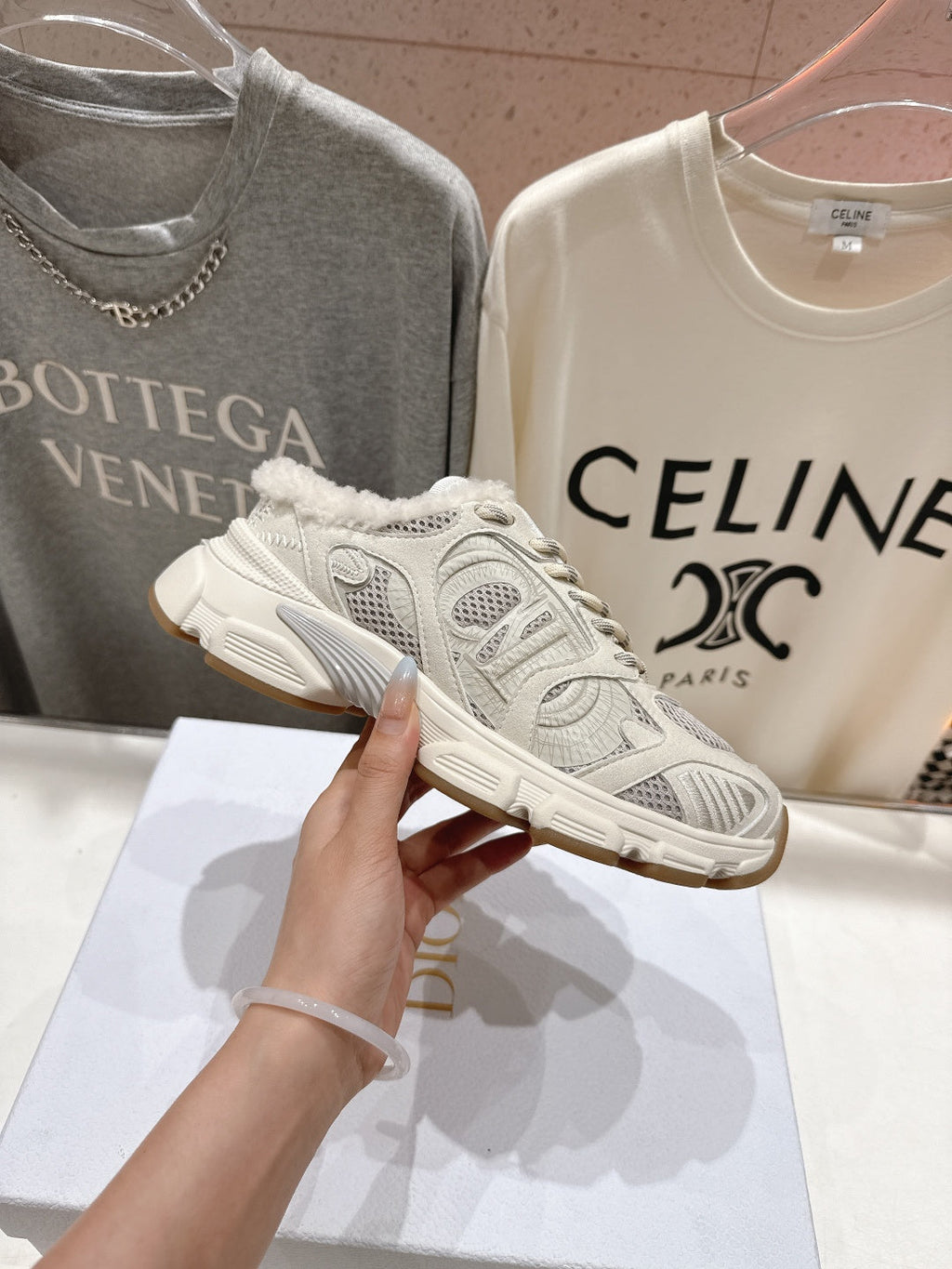 D-Sneakers