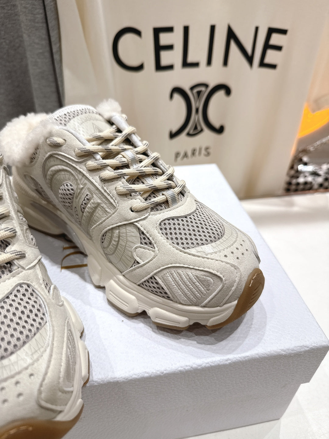 D-Sneakers