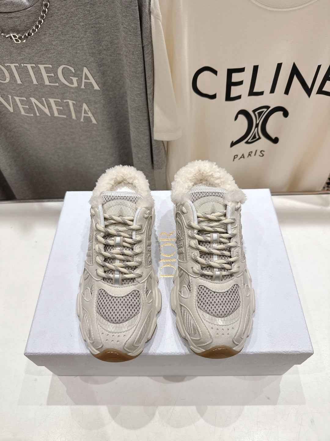 D-Sneakers