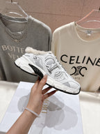 D-Sneakers