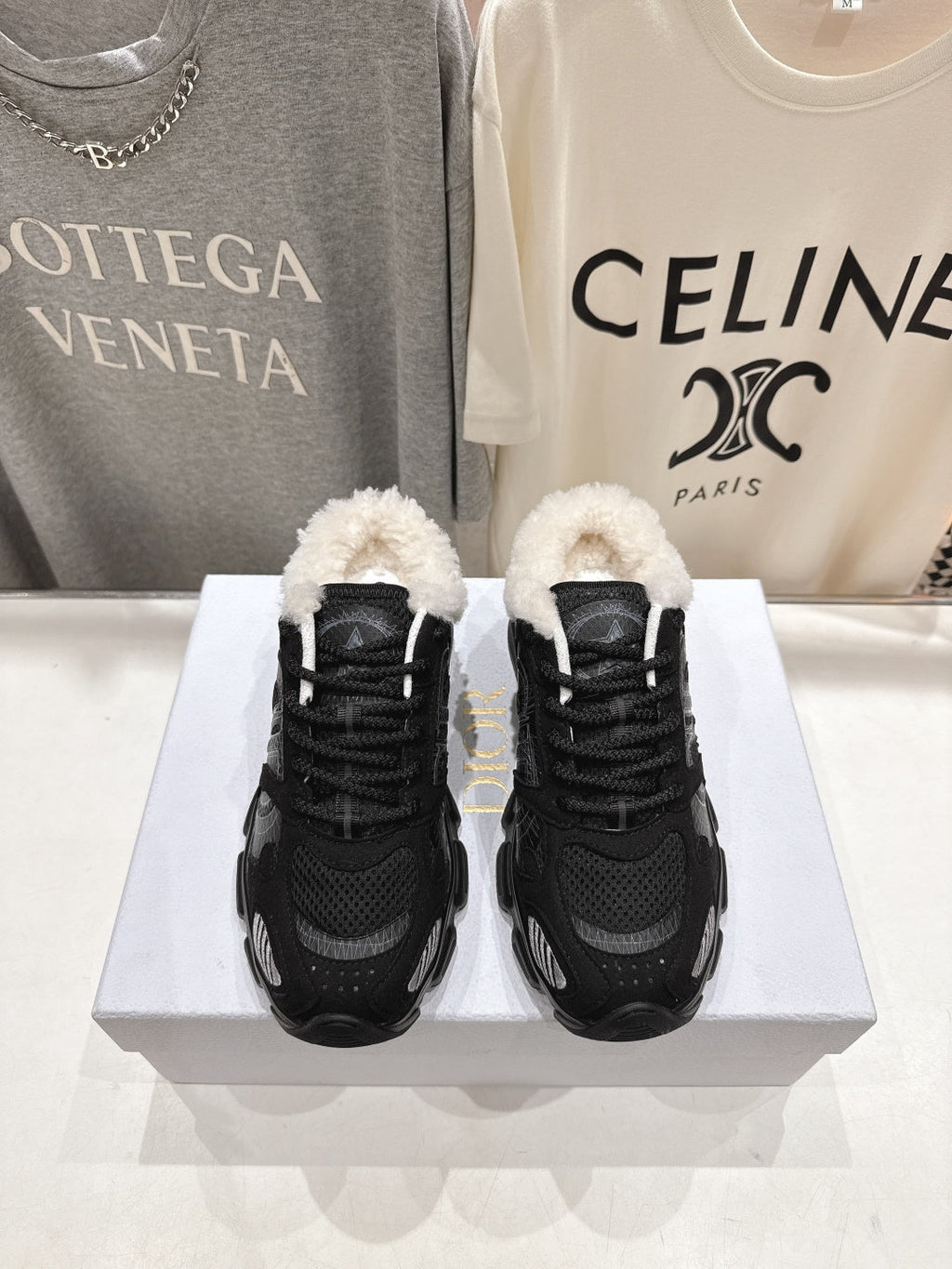 D-Sneakers