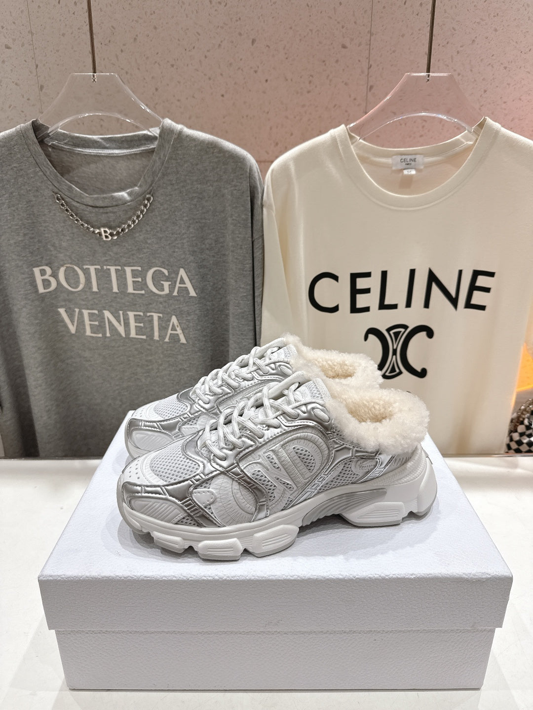 D-Sneakers