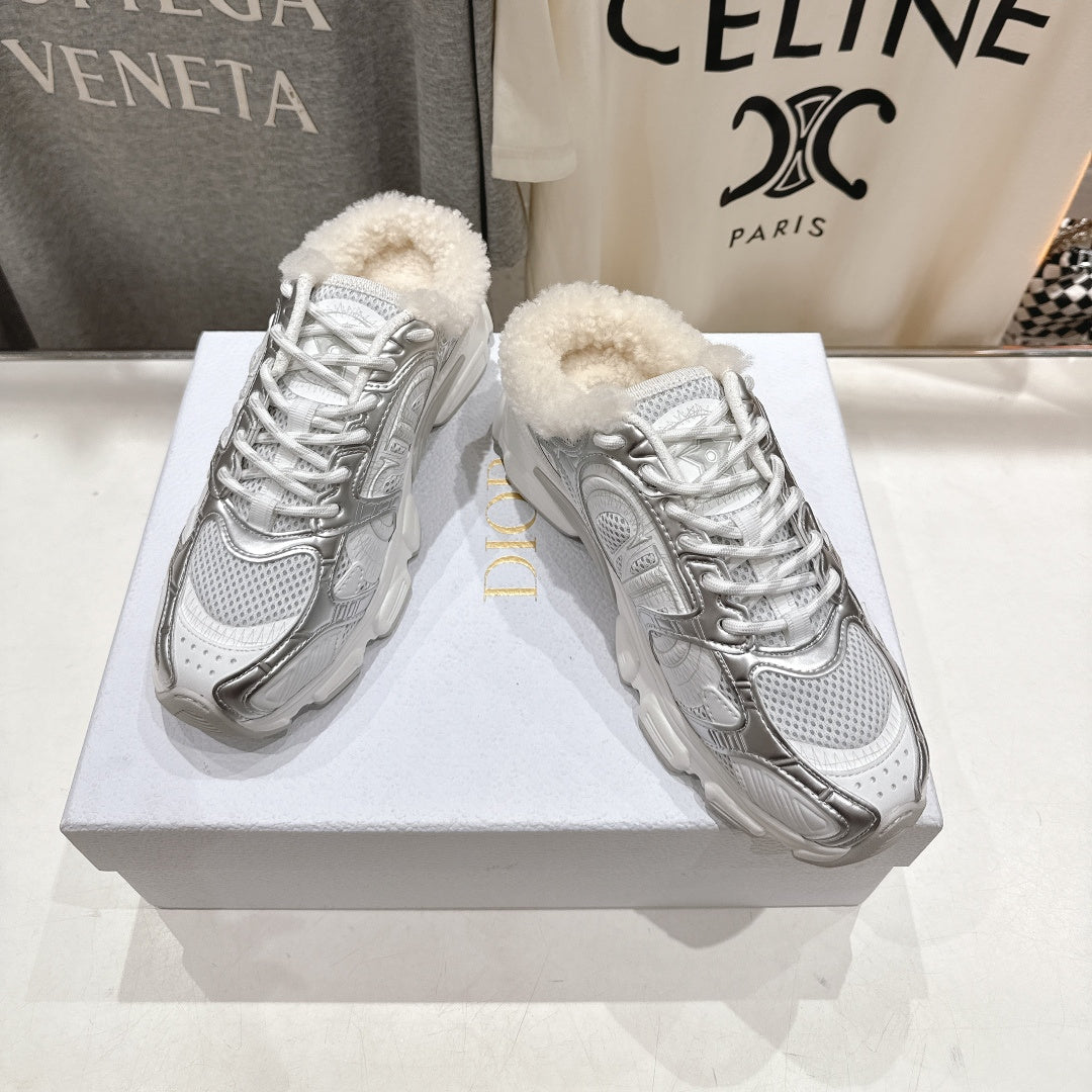 D-Sneakers