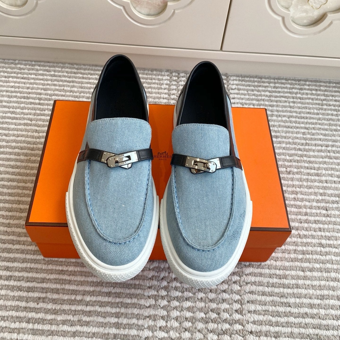 A-Sneakers