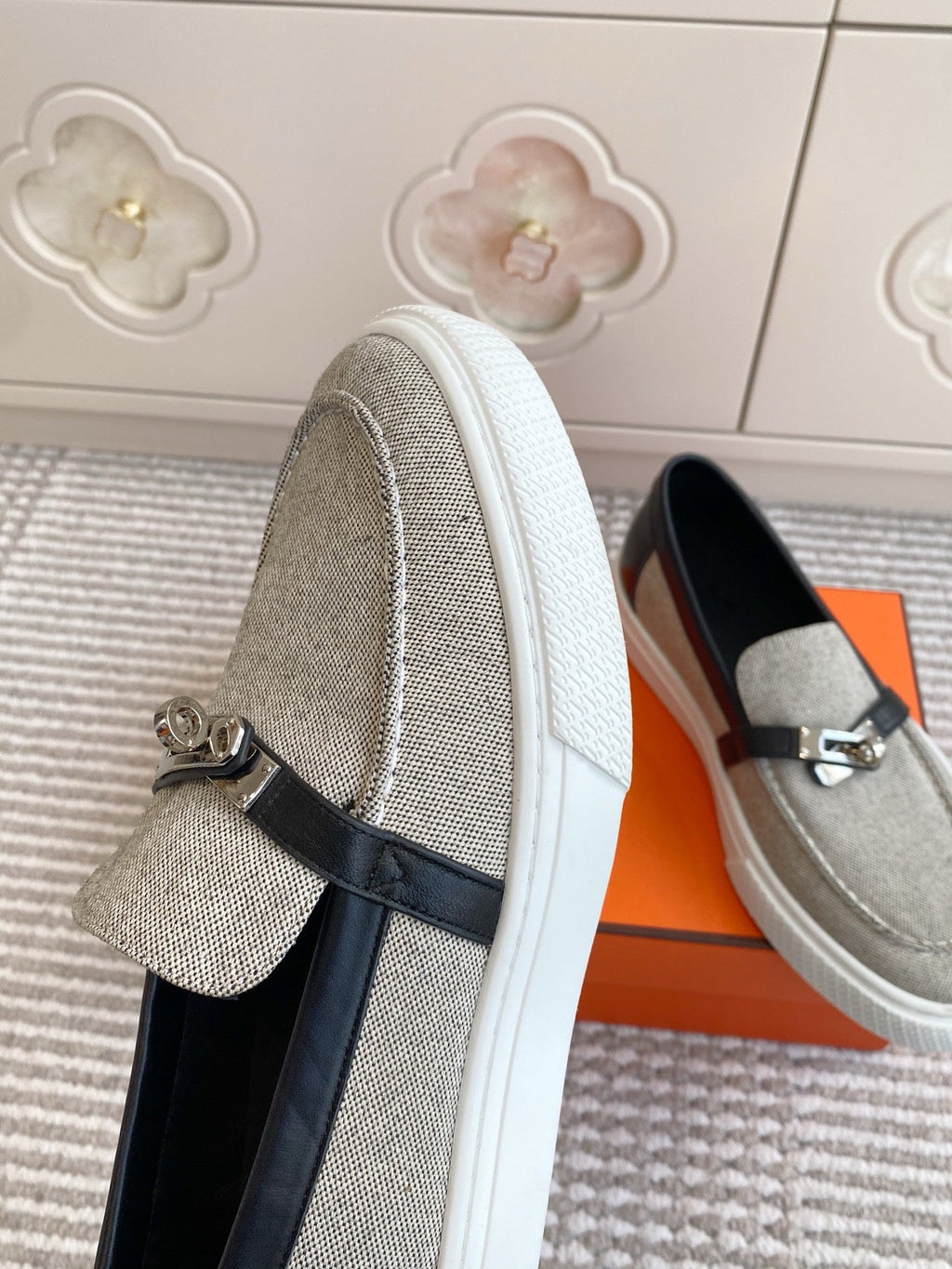 A-Sneakers