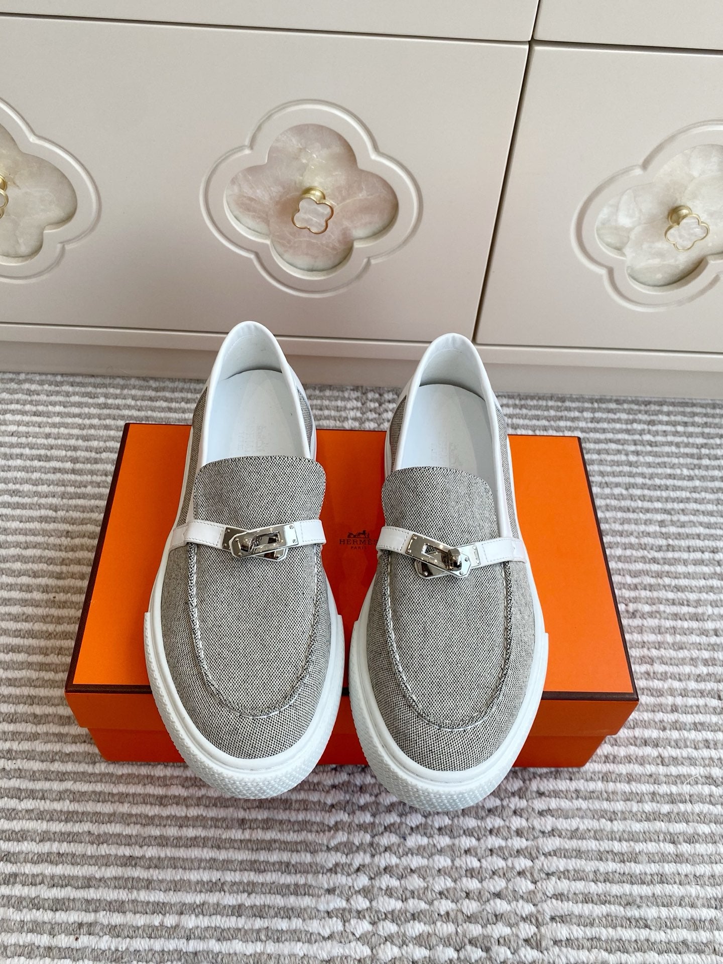 A-Sneakers