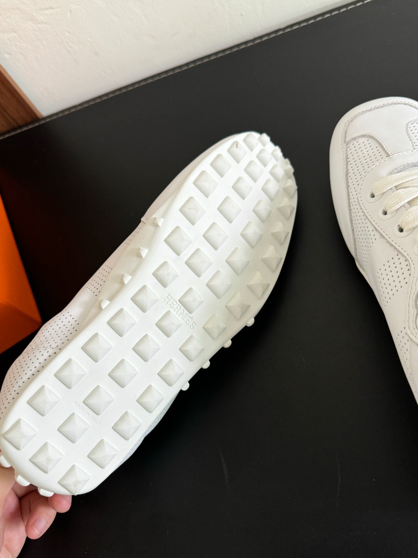 A-Sneakers