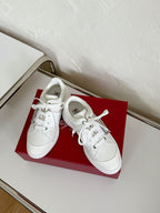 R-Sneakers