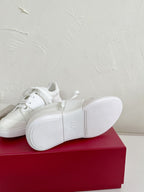 R-Sneakers