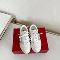 R-Sneakers