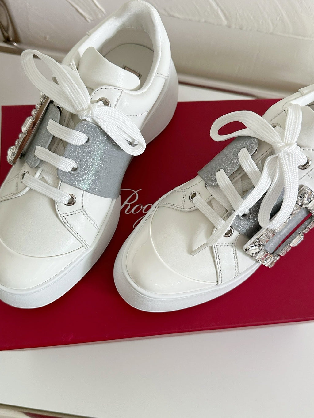 R-Sneakers
