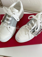 R-Sneakers
