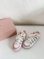 M-Sneakers