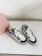 M-Sneakers