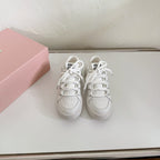 M-Sneakers