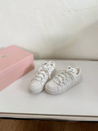 M-Sneakers