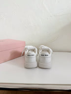 M-Sneakers